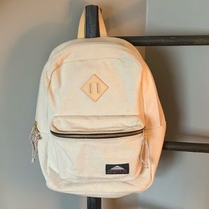 Canvas Jansport Backpack 🥑